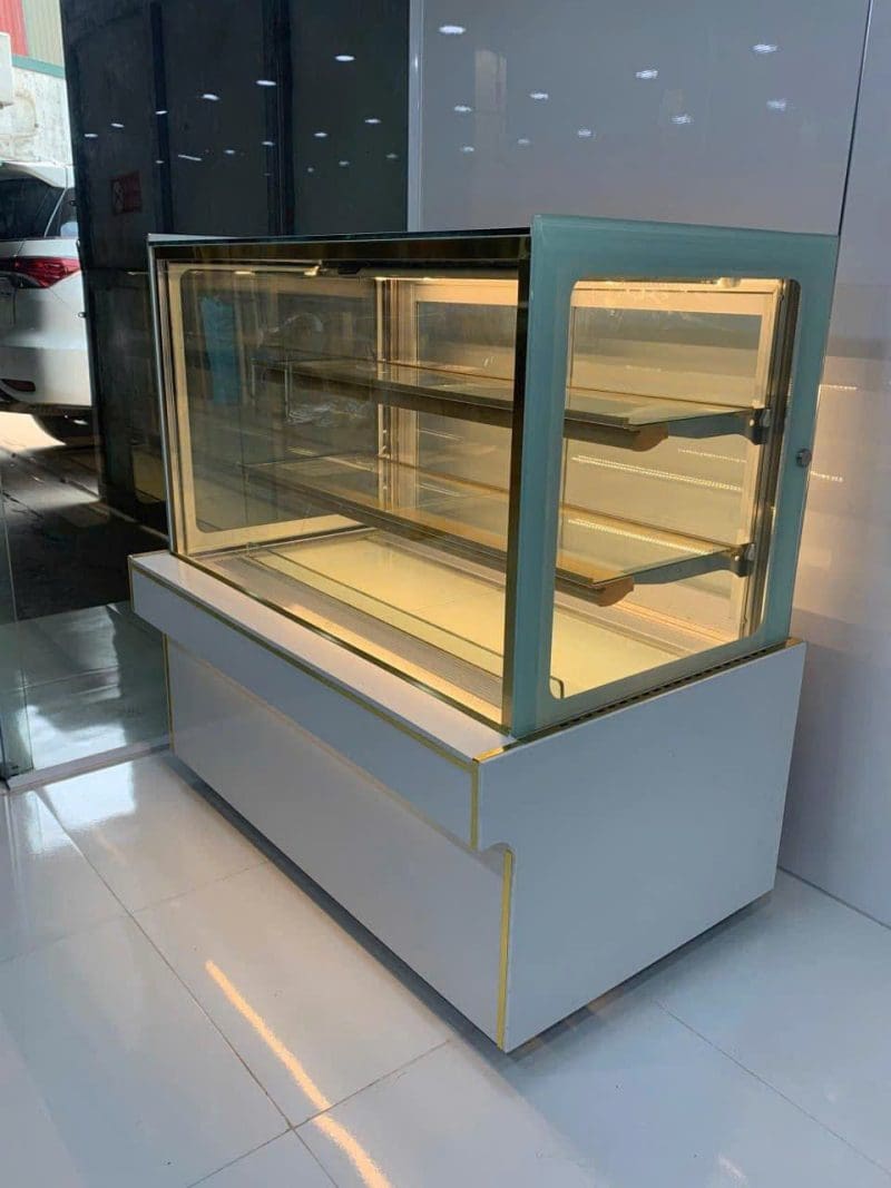 Tủ trưng bày bánh kem 1m2 3 tầng